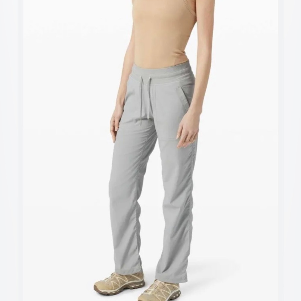Lululemon Dance Studio Pant III *Unlined Silver Drop size 8 Reg